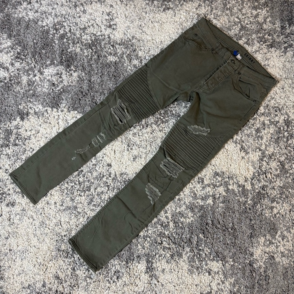 Divided by H&M, Men’s Skinny Fit Distressed Denim Jean Pants in Olive Green - Picture 7 of 9